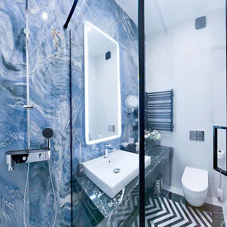 Mola Mola Apart Hotel Lviv Luaran gambar