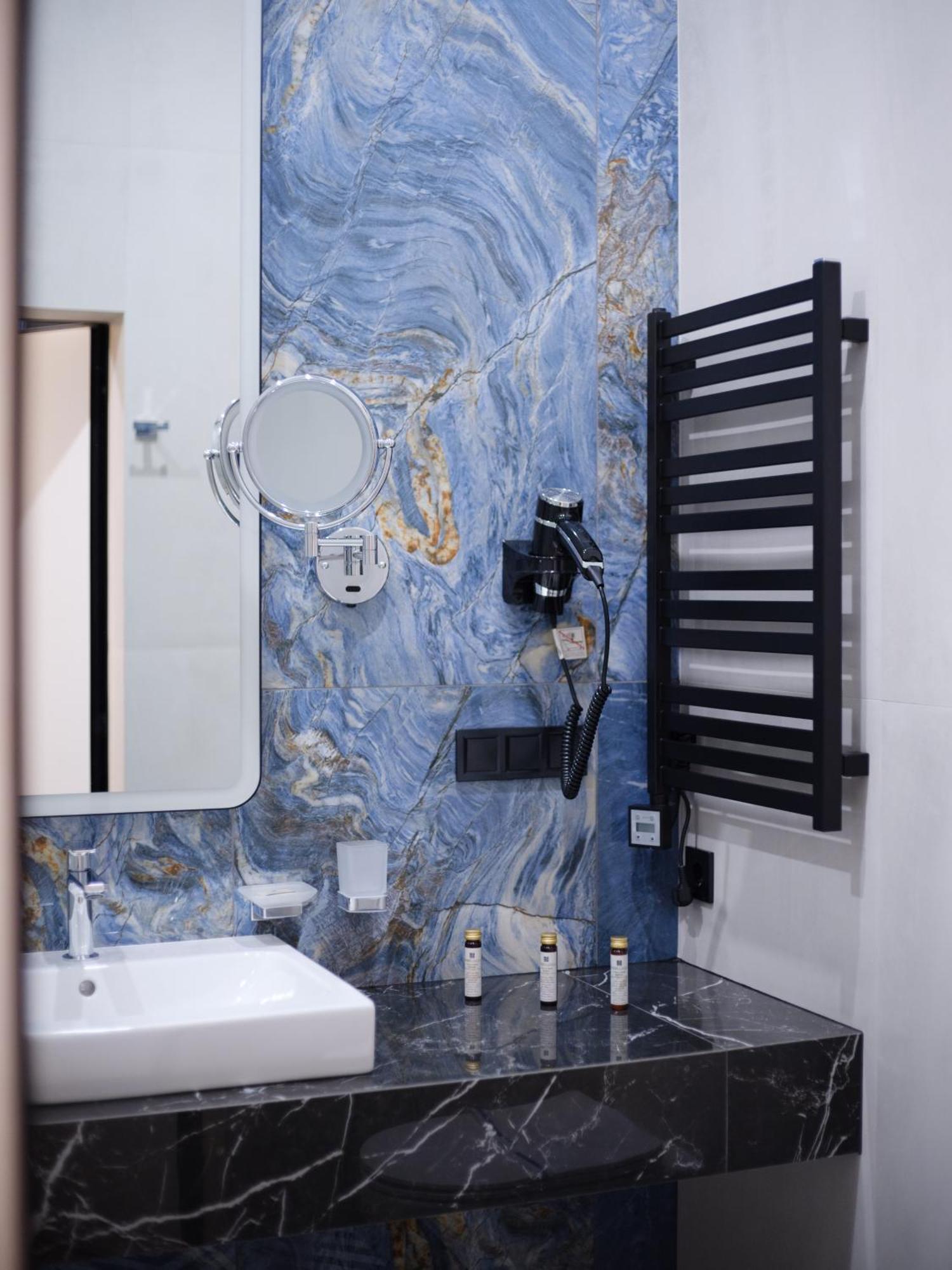 Mola Mola Apart Hotel Lviv Luaran gambar